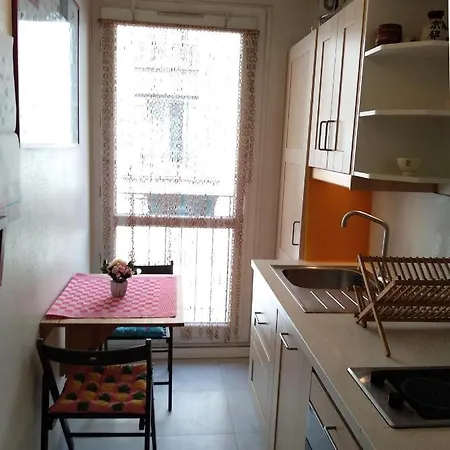 *lost In Paris* Calm, Cozy, Comfortable Париж